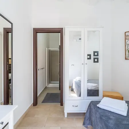 Estremo Sud Bed & Breakfast
